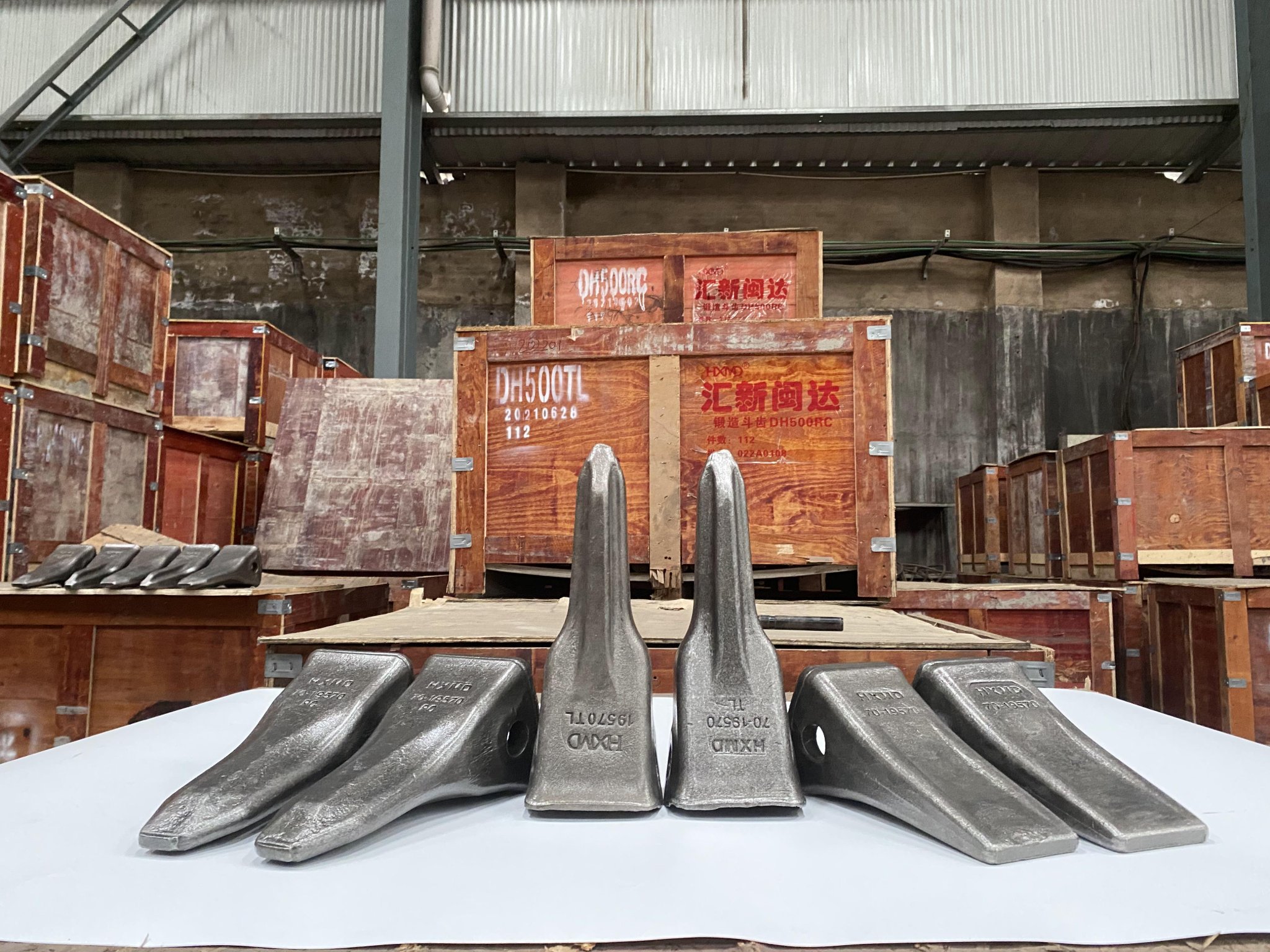 Xiamen Goldforging forged bucket teeth (1)