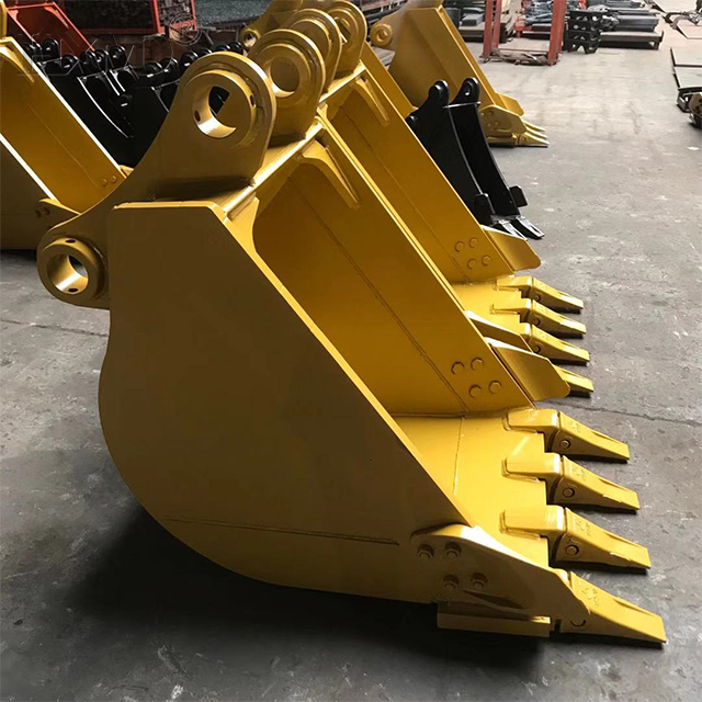 OEM Heavy Duty Bucket For Excavator With Teeth DH215